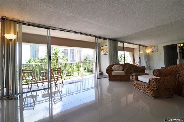 Foto del edificio - 430 Keoniana St