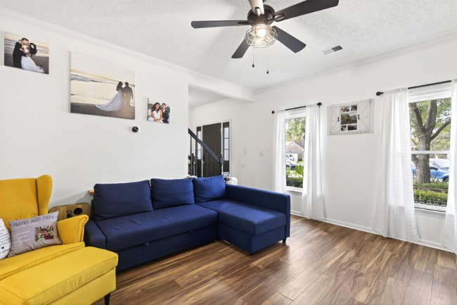 Building Photo - 1912 Bunnell Ct