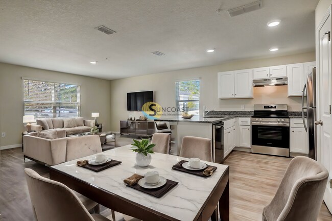 Building Photo - Move In Today with One Month Free!