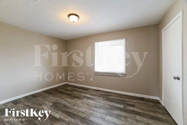 Building Photo - 12242 N 48th Dr