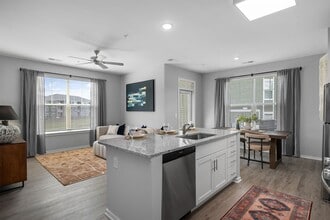 Building Photo - Shoreline Flats Apartments