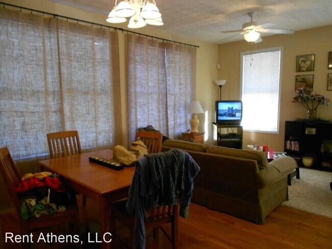 Foto del edificio - 4 br, 2 bath House - 157 Franklin Street