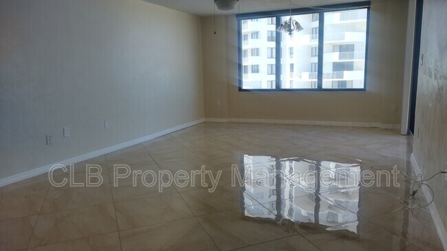 Building Photo - 3051 S Atlantic Ave
