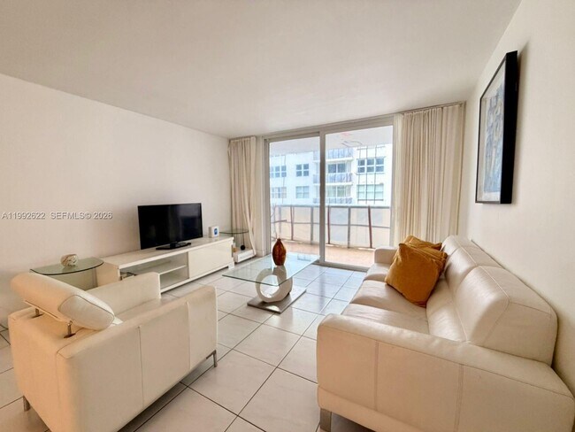Foto del edificio - 6039 Collins Ave