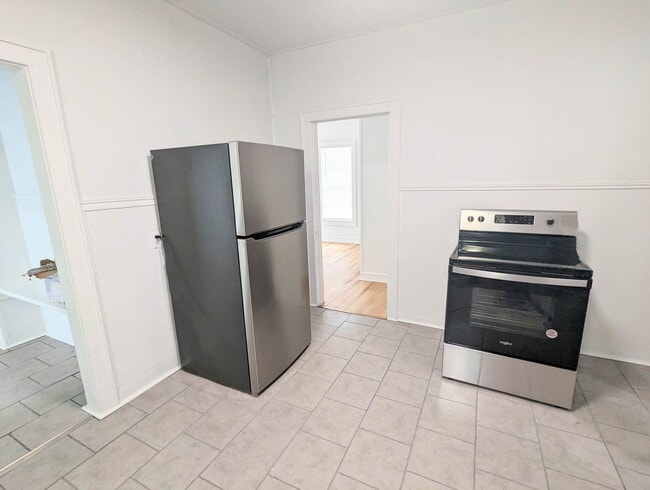 Building Photo - 3 Bedroom on the TX Side - Coming Soon!