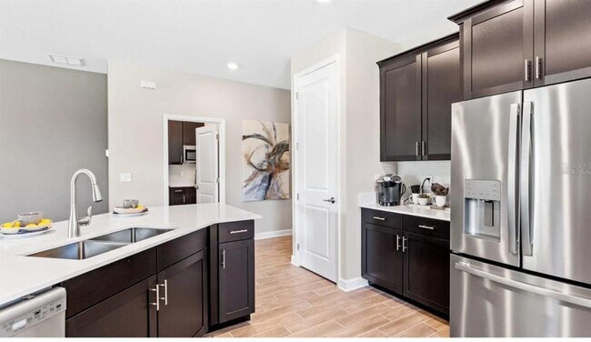 Building Photo - 5038 Barnet Dr