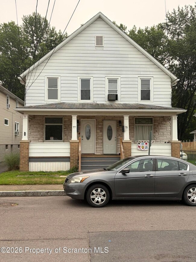 Building Photo - 77 St Clair St