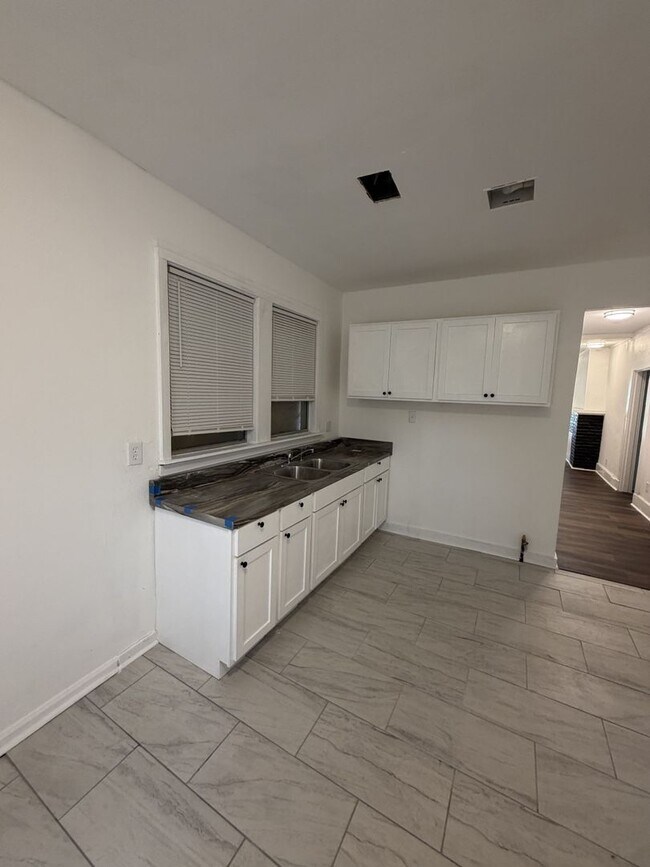 Foto del edificio - 625 N Hollywood St
