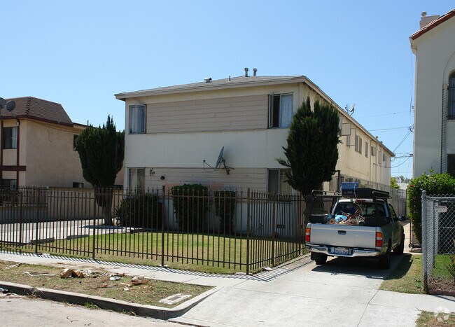 Foto del edificio - 511 N Serrano Ave