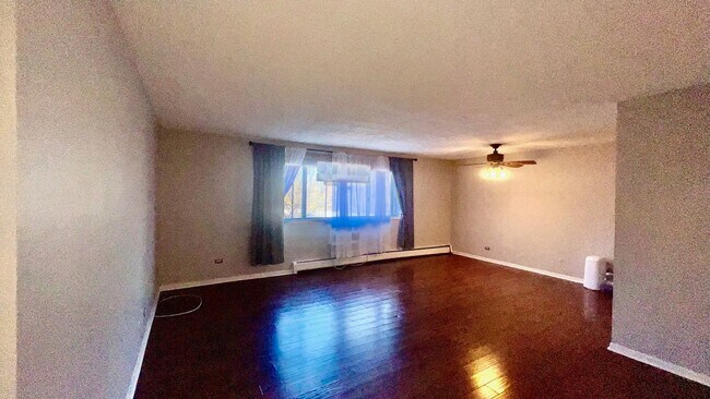 Foto del edificio - 1415 W Pratt Blvd