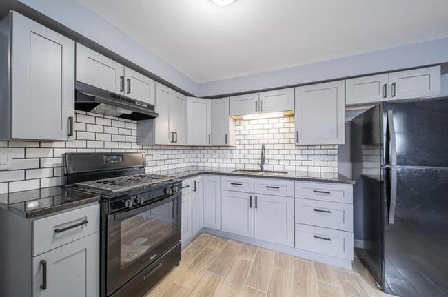 Building Photo - 15334 Doctor M.L.K. Jr Dr