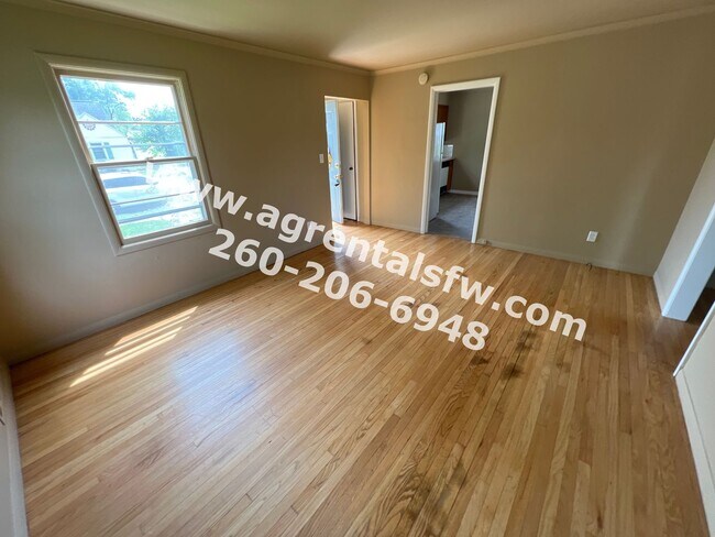 Building Photo - 325 Dalgren Ave