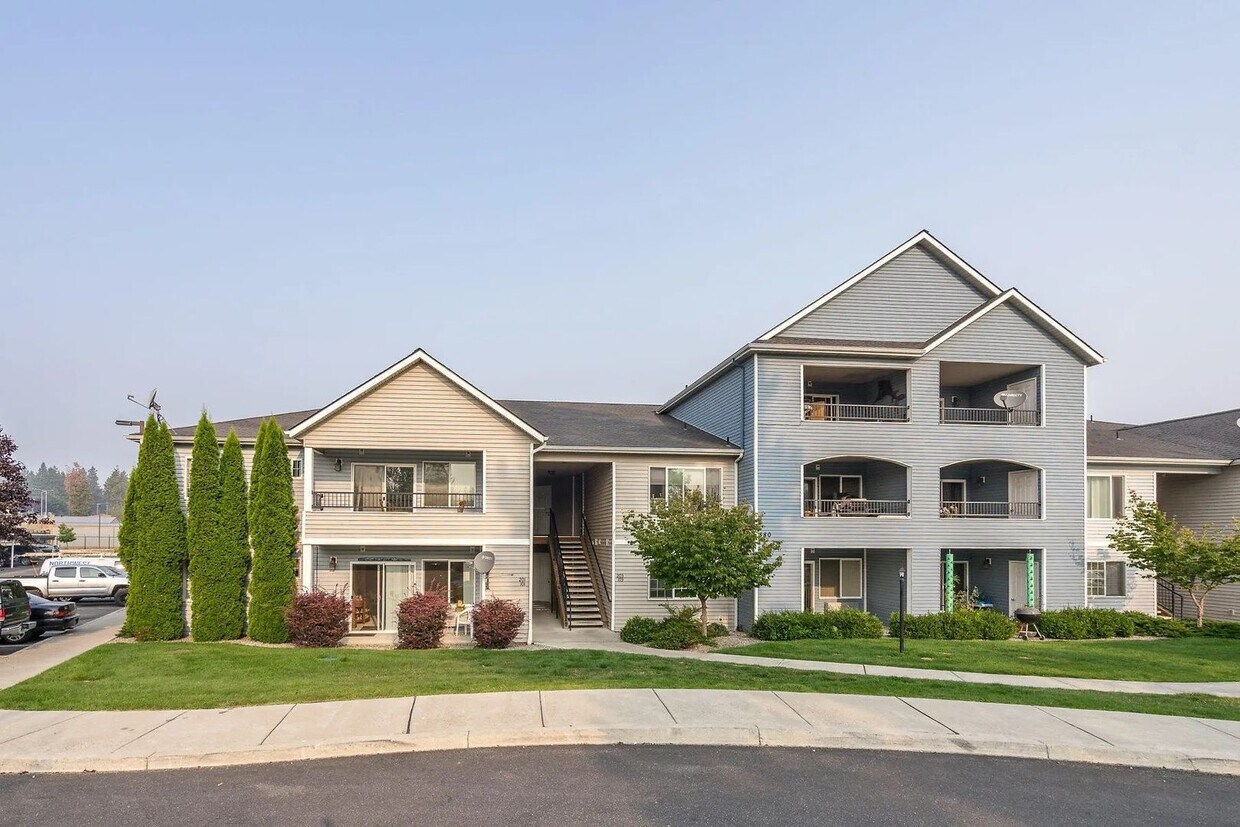 Foto principal - Spacious 3 Bed 2 Bath Condo