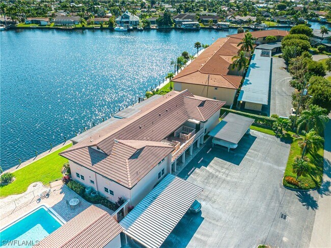 Foto del edificio - 416 Tudor Dr