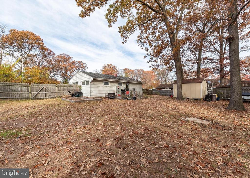 Building Photo - 1103 Somerset Dr