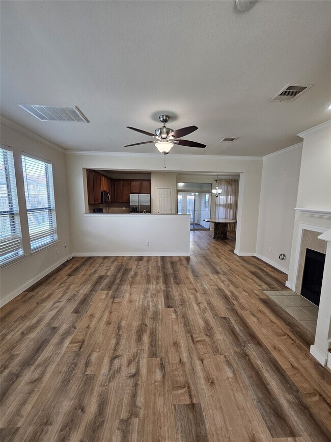 Building Photo - 13122 Stratford Skies Ln