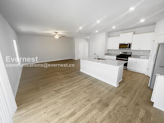 Foto del edificio - 3251 Quintana Dr