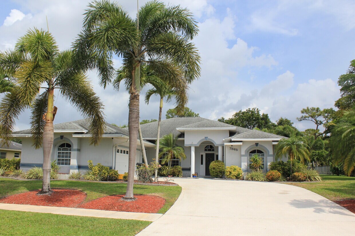 Primary Photo - 7865 St Andrews Rd