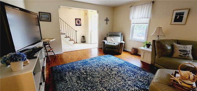 Building Photo - 9177 Collington Square