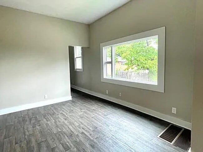 Photo - 2912 Mason St House