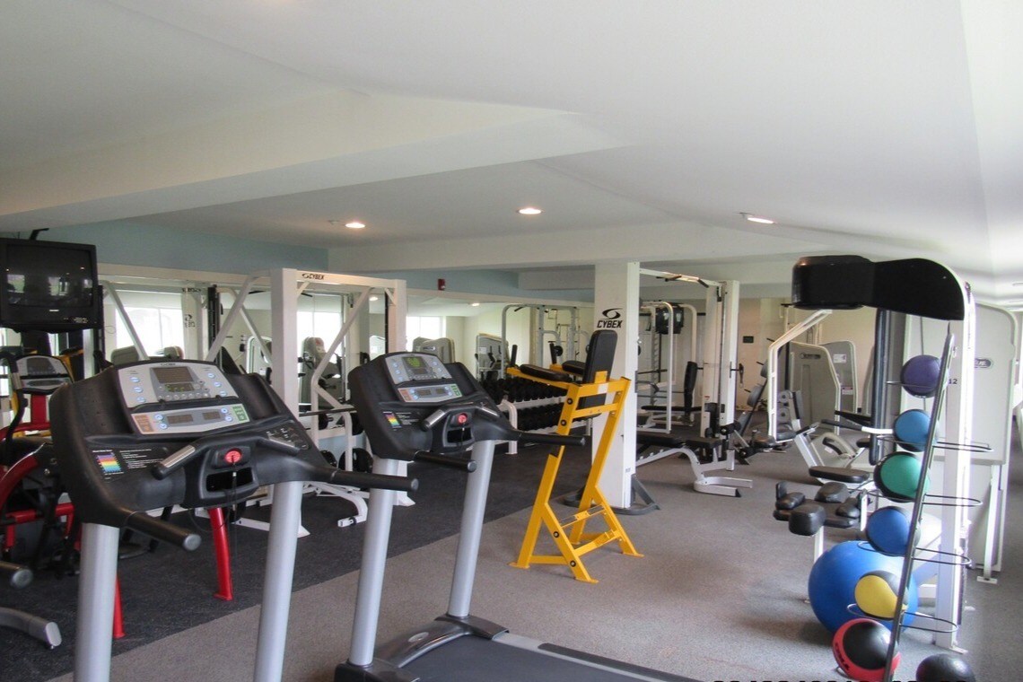 Woodridge Estates Apartments in Coralville, IA