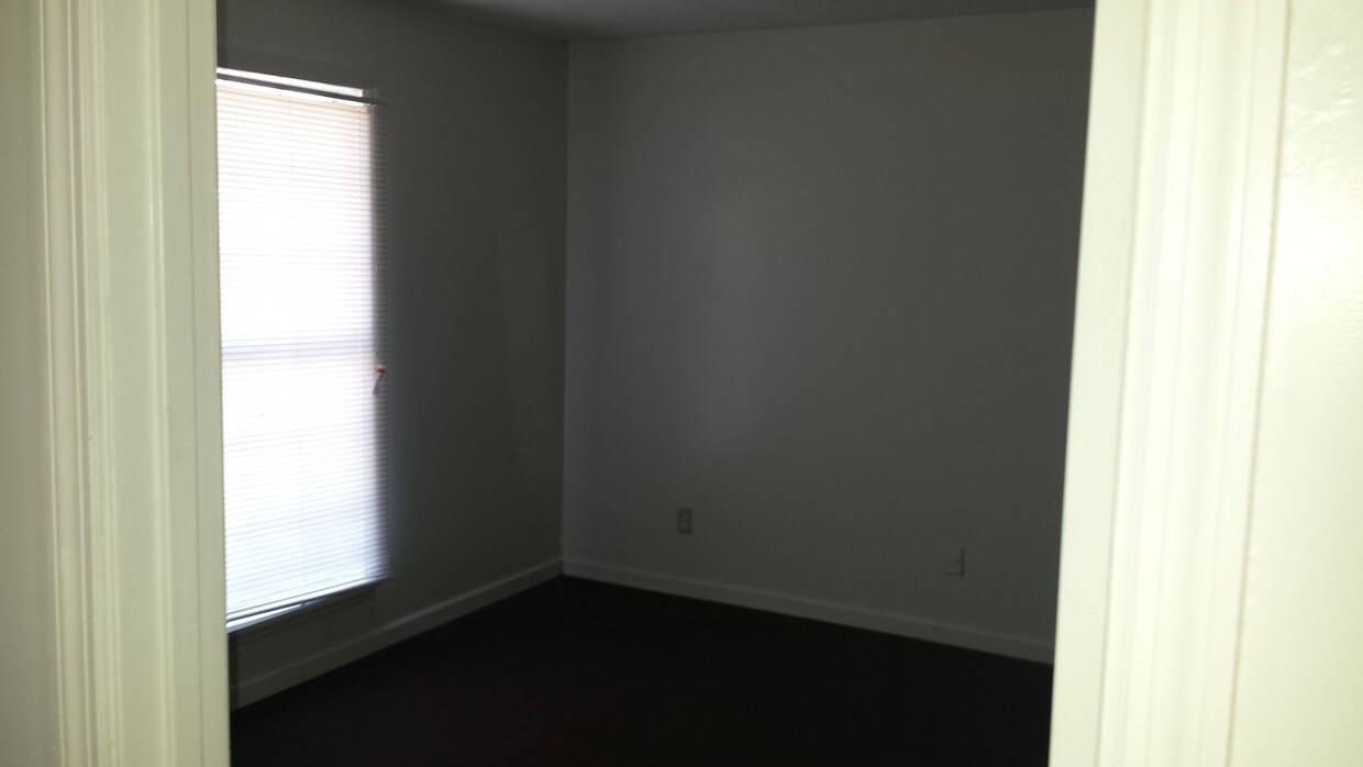 Foto del edificio - 1810 Dunning Ln