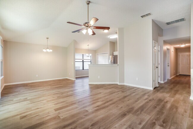Building Photo - 2712 Secret Harbor Dr