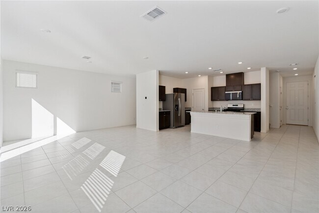 Building Photo - 9079 Vesey Ave