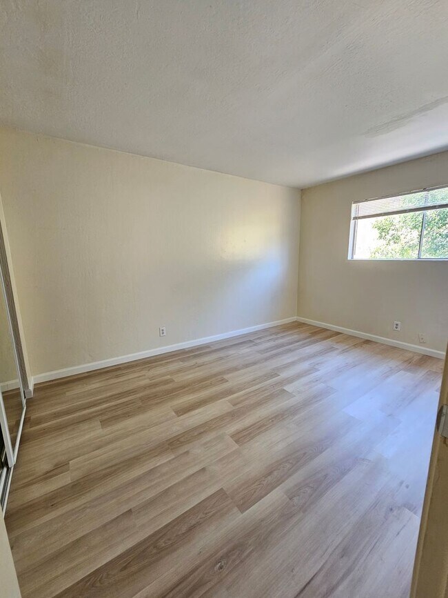 Foto del edificio - Move In Special! 1/2 Off First 2 Month's R...