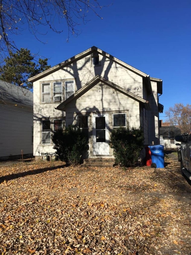 Foto principal - 362 W 4th St