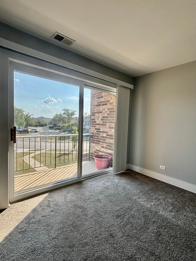 Foto del edificio - 14949 Lake View Dr