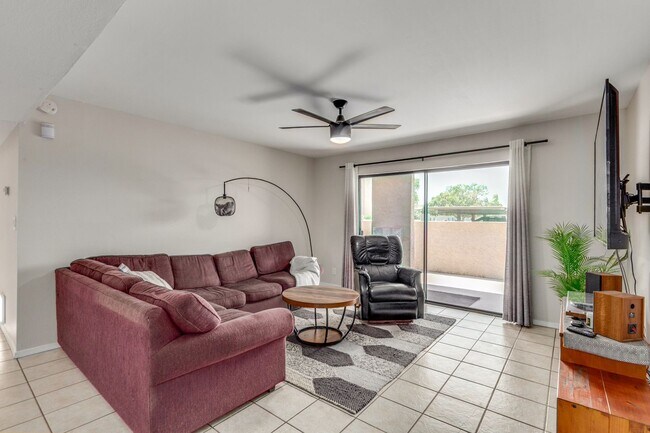 Building Photo - BEAUTIFUL AND SPACIOUS 1ST FLOOR MESA CONDO!