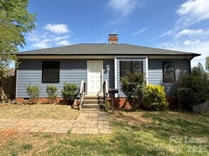 Building Photo - 2520 Brentwood Pl