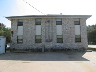Building Photo - 101 SE 42nd St