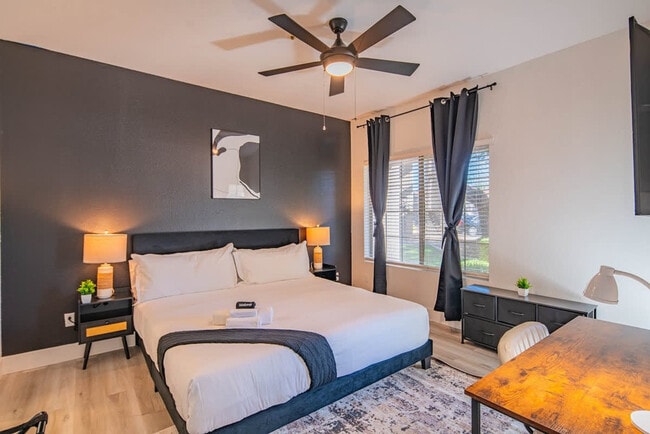 Foto del edificio - 7900 E Princess Dr