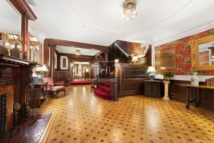 Primary Photo - 106 8TH AVENUE 4R
