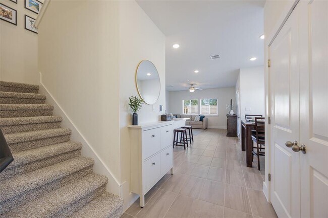 Building Photo - 322 Furlong Dr