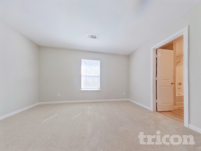 Building Photo - 326 Augusta Woods Dr