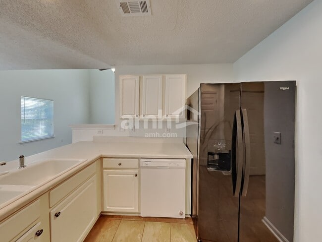 Building Photo - 3056 Teton Dr