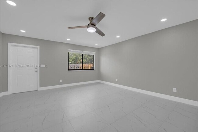 Foto del edificio - 2 bedroom in Hallandale FL 33009