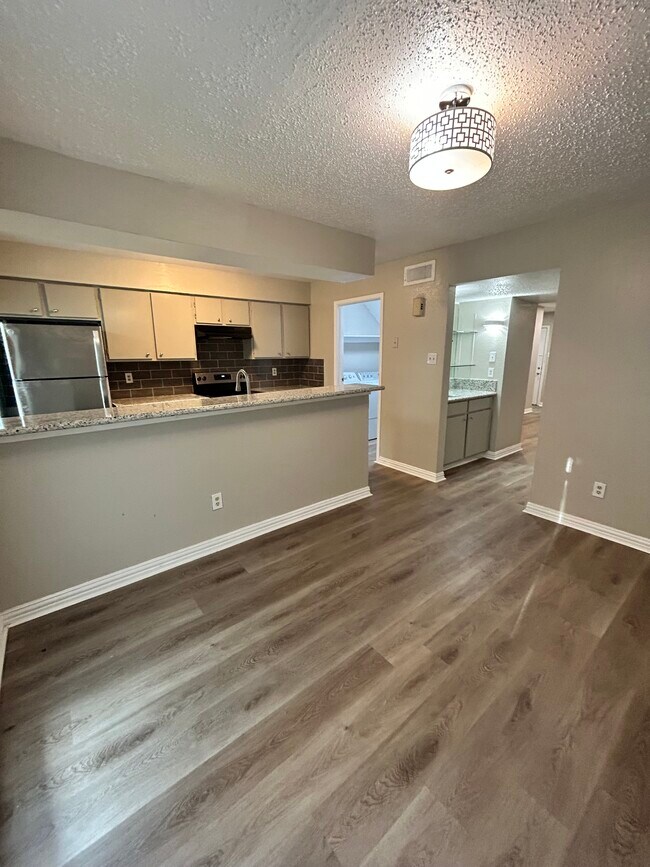 DINING ROOM - 3901 Woodchase Dr
