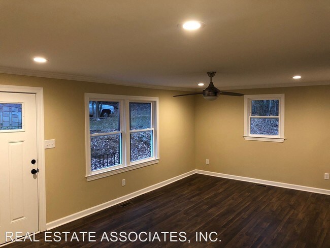 Building Photo - 3 br, 2 bath House - 2817 Beechwood Drive