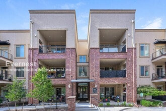 Building Photo - 305 Inverness Way S