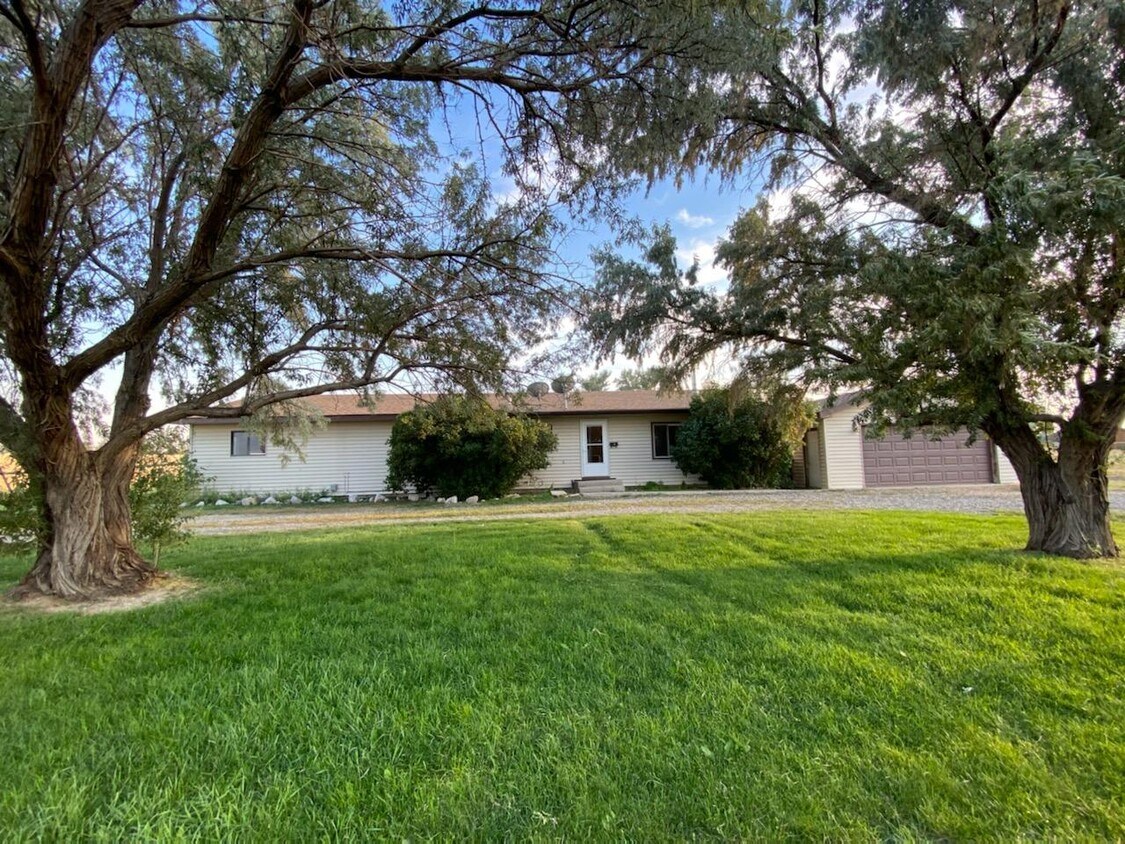 Primary Photo - 806 Southfork Rd