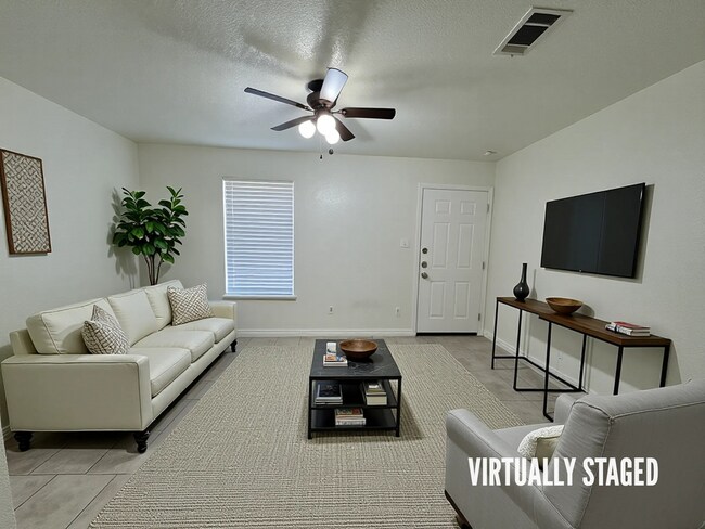 Foto del edificio - 1705 Cedarhill Dr