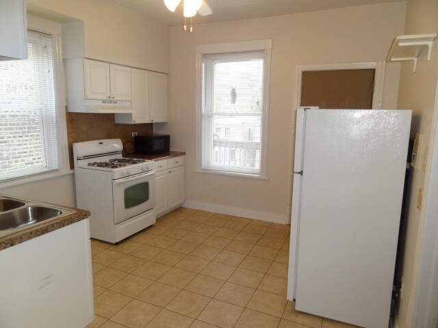 Building Photo - 2251 W Giddings St