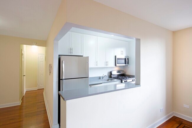 Building Photo - 4114 9th Ave