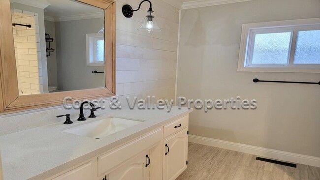 Foto del edificio - Lovely South Salinas Home for RENT!!!