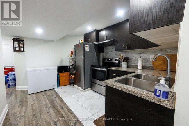 Building Photo - 49 Pellegrino Rd