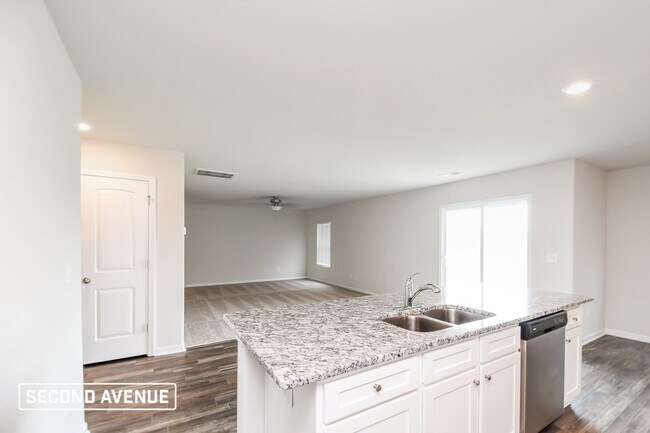 Foto del edificio - 705 Sapodilla Ln